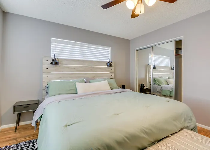 1 Mi To Museum: Pet-friendly Holiday home